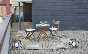 1-Zimmer-Apartment Mit Grossem Balkon